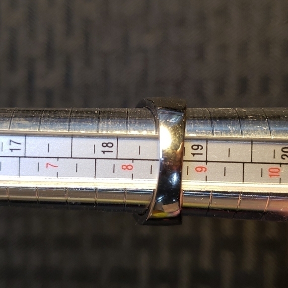 STERLING silver and Cubic Zirconia ring multi stone size 8.5 - Picture 8 of 8